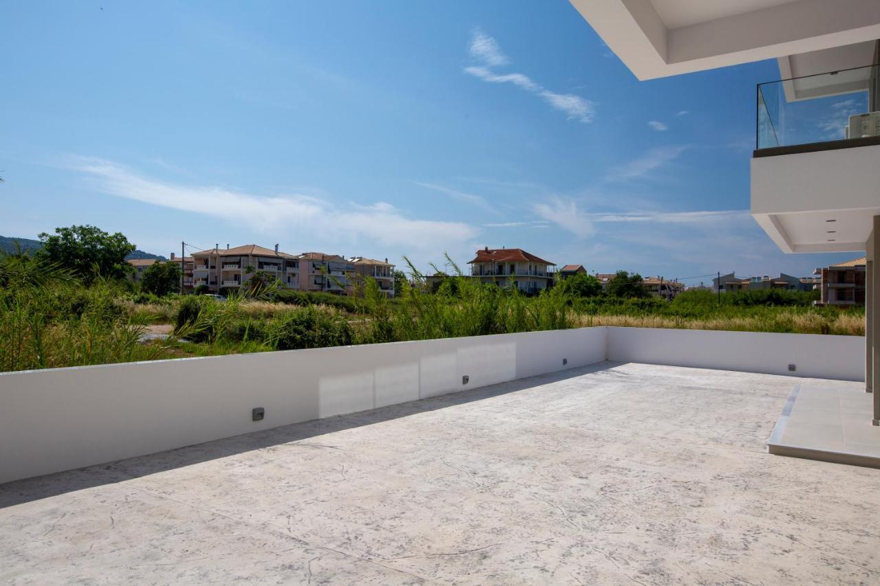 Achillion Suites Lefkada City Ngoại thất bức ảnh