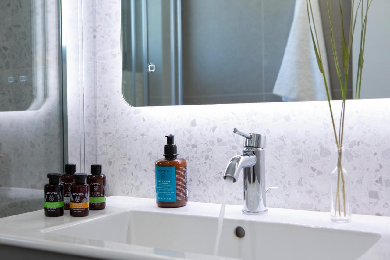 Achillion Suites Lefkada City Ngoại thất bức ảnh
